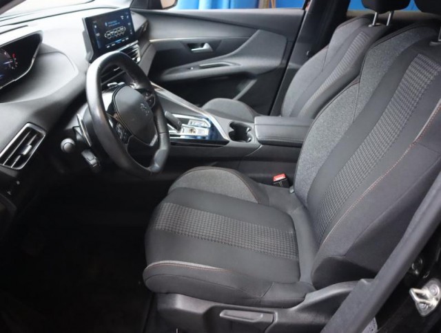 Peugeot 3008  1.5 BlueHDi 