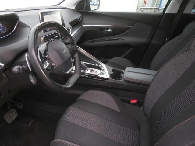 Peugeot 5008  1.5 BlueHDi 