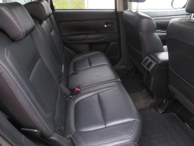 Mitsubishi Outlander  2.0 