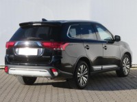 Mitsubishi Outlander  2.0 