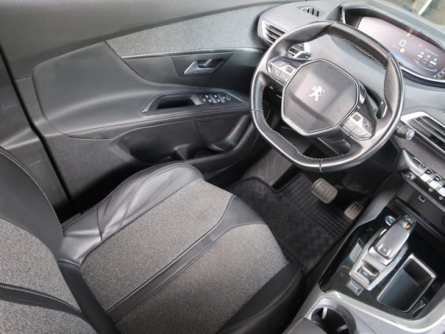 Peugeot 5008  1.6 BlueHDi 