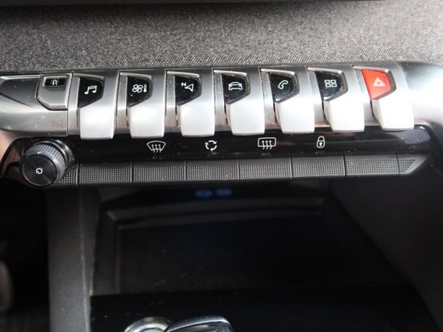 Peugeot 5008  1.6 BlueHDi 