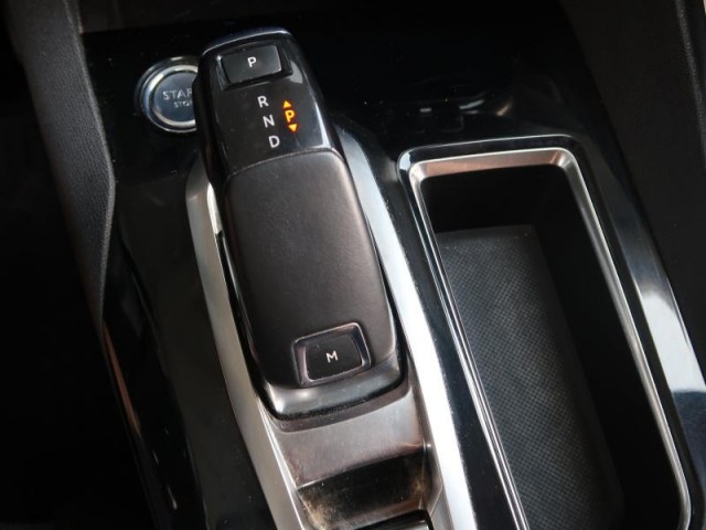 Peugeot 5008  1.6 BlueHDi 