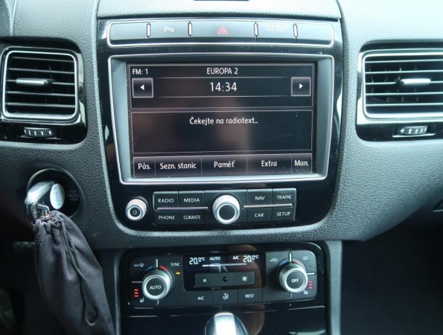 Volkswagen Touareg  3.0 TDI Business