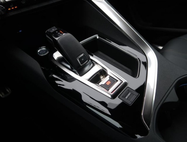 Peugeot 3008  1.6 PureTech GT Line