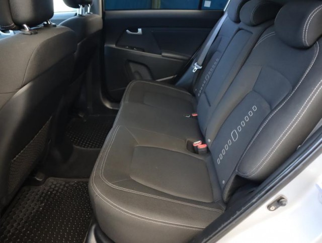 Kia Sportage  2.0 CRDi 