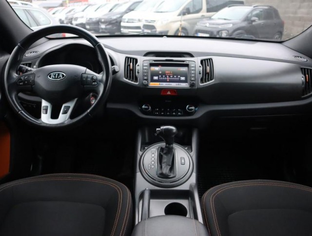 Kia Sportage  2.0 CRDi 