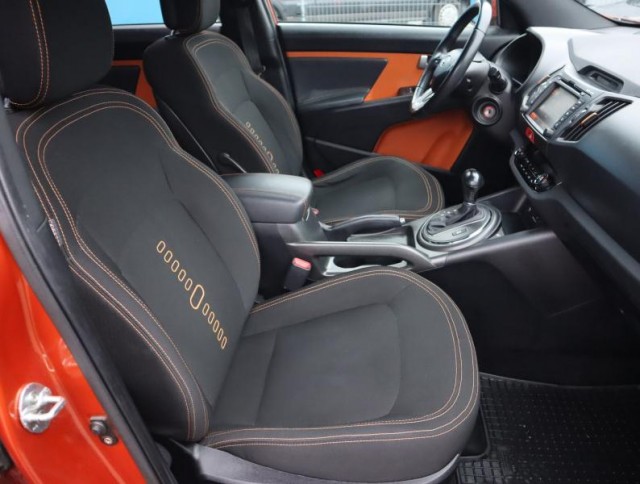 Kia Sportage  2.0 CRDi 