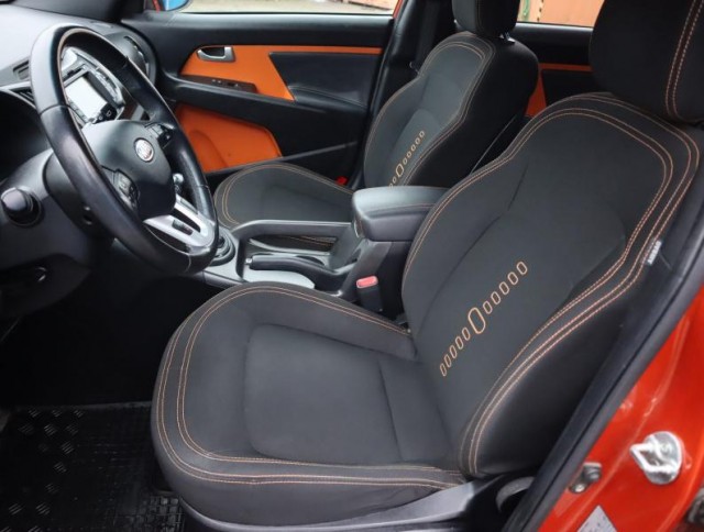 Kia Sportage  2.0 CRDi 