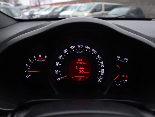 Kia Sportage  2.0 CRDi 