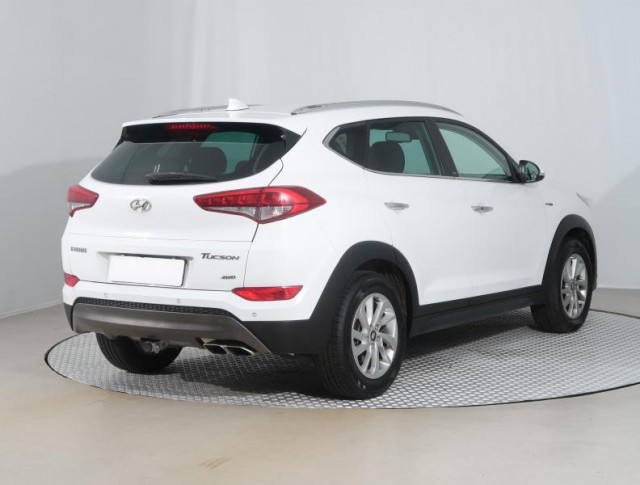 Hyundai Tucson  2.0 CRDi 