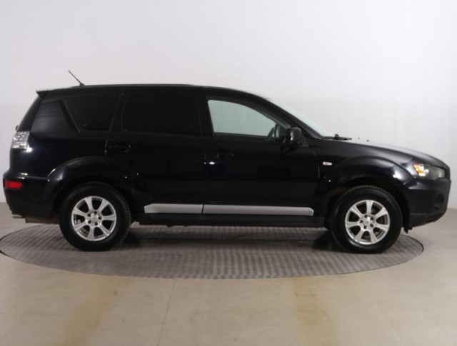 Mitsubishi Outlander  2.0 DI-D 