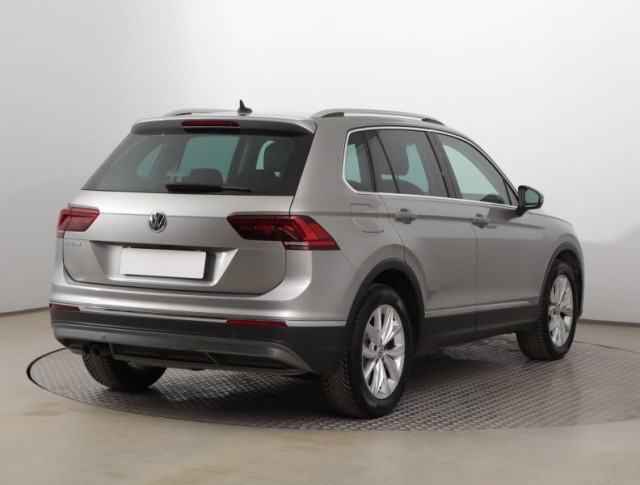 Volkswagen Tiguan  2.0 TDI 