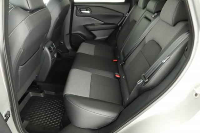 Nissan Qashqai  1.3 DIG-T MHEV N-Connecta