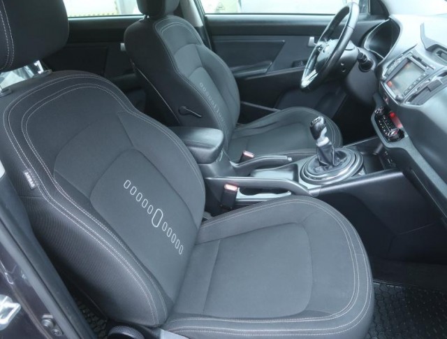 Kia Sportage  2.0 CRDi 