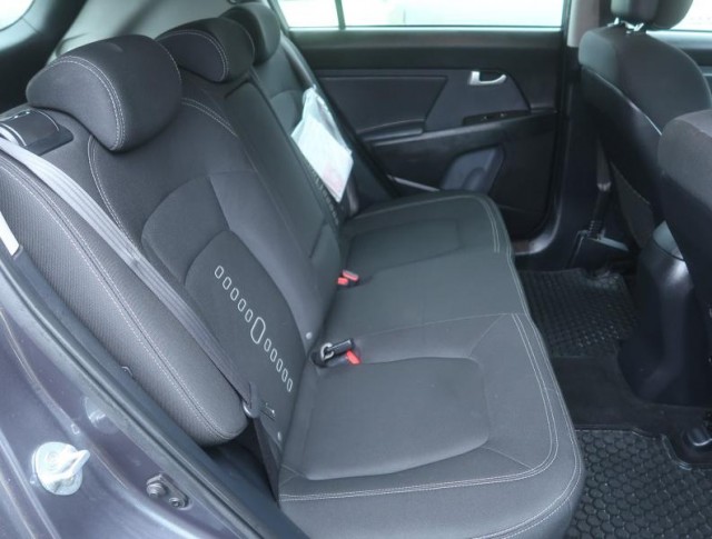 Kia Sportage  2.0 CRDi 