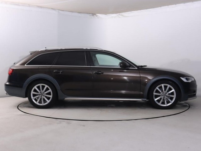 Audi A6 Allroad  3.0 TDI 