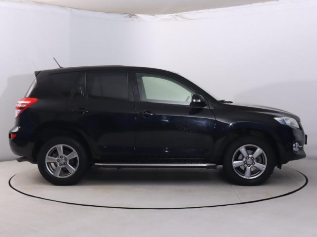 Toyota RAV 4  2.0 VVT-i 