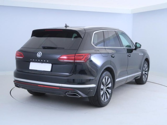 Volkswagen Touareg  3.0 TDI 