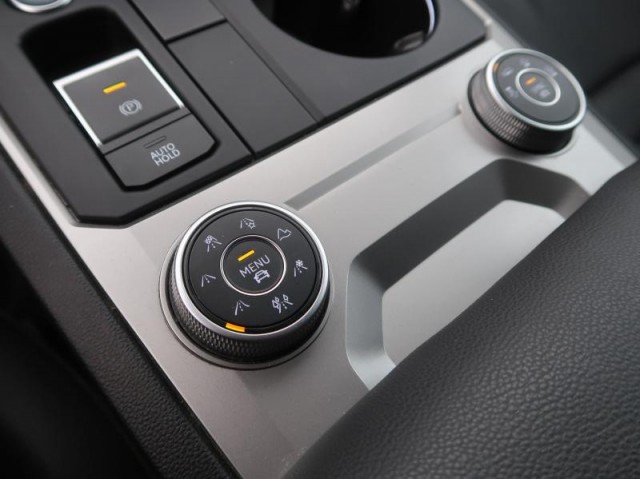 Volkswagen Touareg  3.0 TDI 