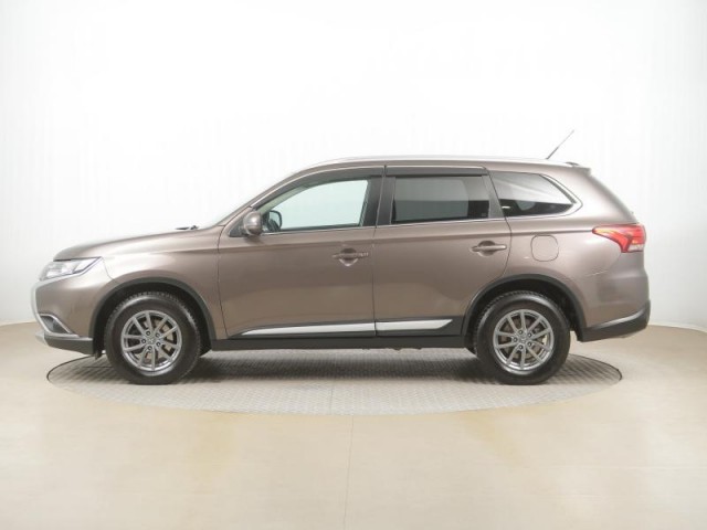 Mitsubishi Outlander  2.2 DI-D 
