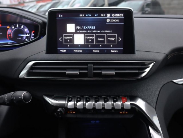 Peugeot 3008  1.6 PureTech 