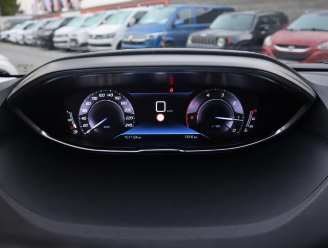 Peugeot 3008  1.5 BlueHDi 