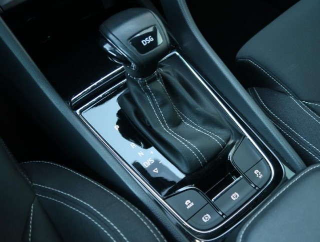 Škoda Karoq  1.5 TSI Sportline