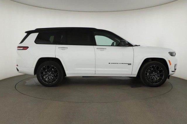 Jeep Grand Cherokee  5.7 V8 Hemi Summit