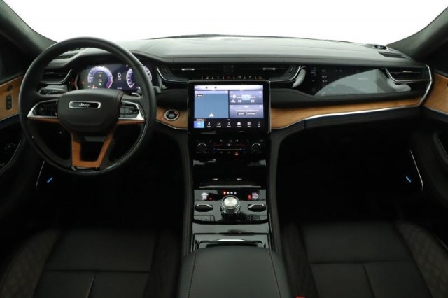 Jeep Grand Cherokee  5.7 V8 Hemi Summit