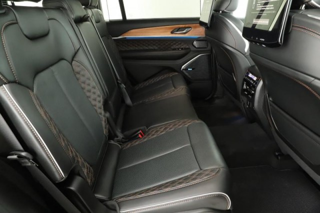 Jeep Grand Cherokee  5.7 V8 Hemi Summit