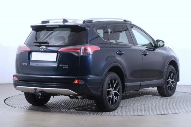 Toyota RAV 4  2.0 VVT-i 