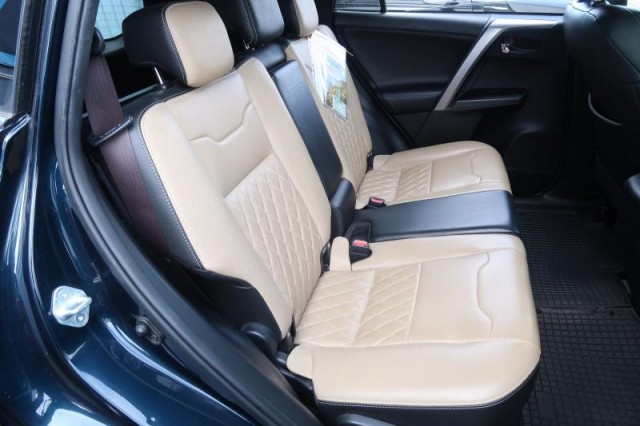 Toyota RAV 4  2.0 VVT-i 