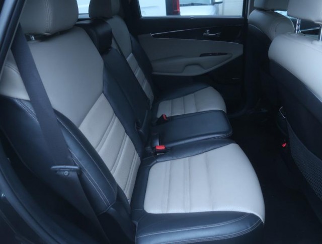 Kia Sorento  2.2 CRDi Platinum