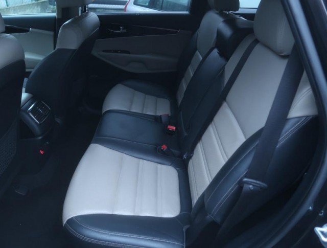 Kia Sorento  2.2 CRDi Platinum