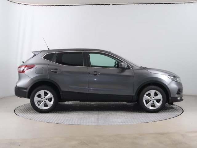 Nissan Qashqai  1.3 DIG-T 