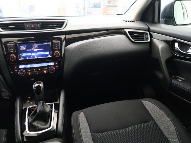 Nissan Qashqai  1.3 DIG-T 