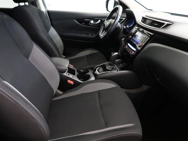 Nissan Qashqai  1.3 DIG-T 
