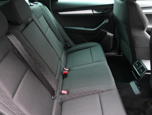 Škoda Karoq  1.5 TSI Ambition