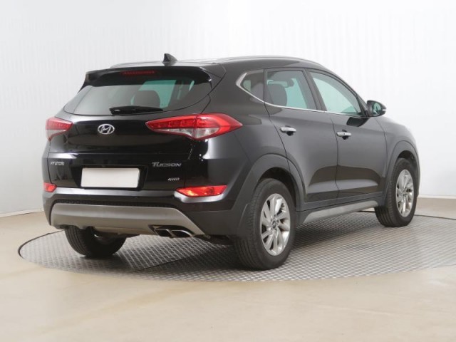Hyundai Tucson  2.0 CRDi 