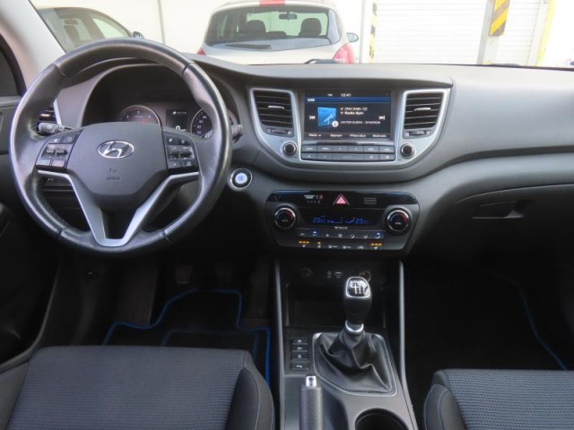 Hyundai Tucson  2.0 CRDi 