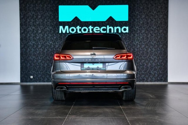 Volkswagen Touareg  3.0 TDI R-Line