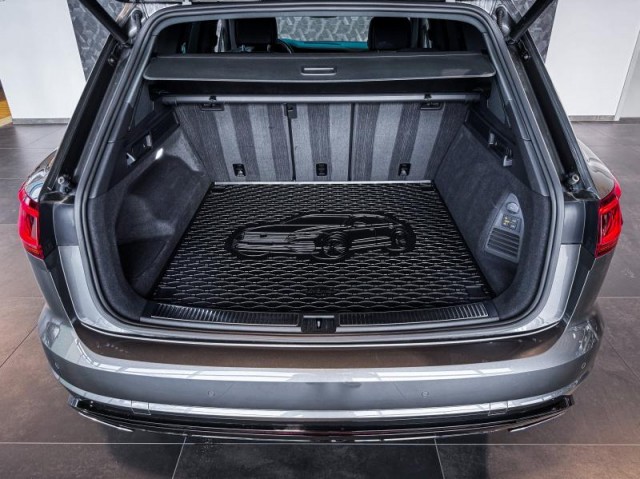 Volkswagen Touareg  3.0 TDI R-Line