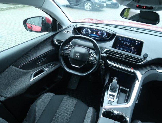 Peugeot 3008  1.6 BlueHDi Family