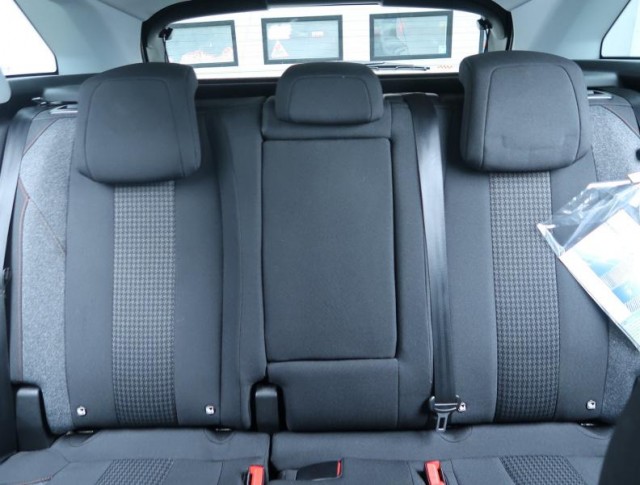 Peugeot 3008  1.6 BlueHDi Family