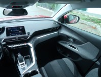 Peugeot 3008  1.6 BlueHDi Family