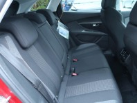 Peugeot 3008  1.6 BlueHDi Family