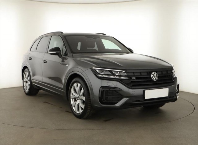 Volkswagen Touareg  3.0 TDI R-Line