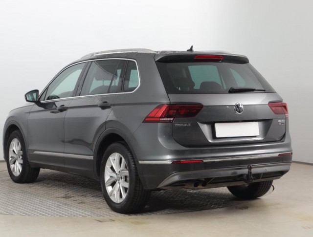 Volkswagen Tiguan  2.0 TSI Highline
