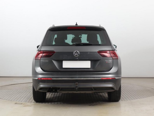 Volkswagen Tiguan  2.0 TSI Highline